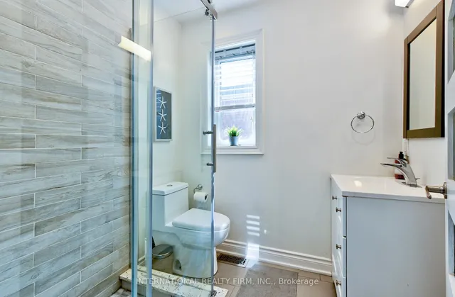 Additional image 20 of 717 Palmerston Ave