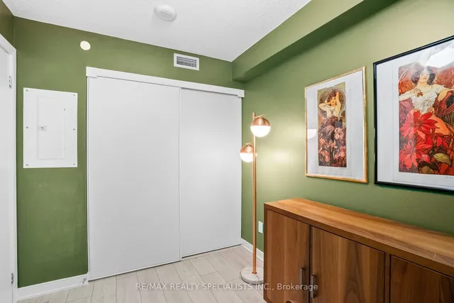 Additional image 25 of 525 Adelaide St Unit 610