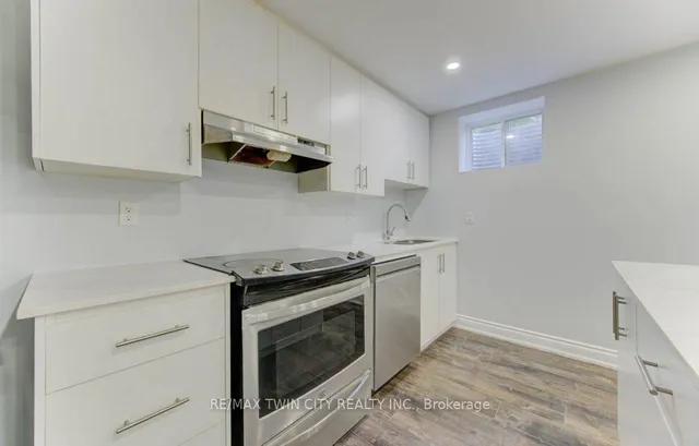 Additional image 36 of 231 Grovehill Cres