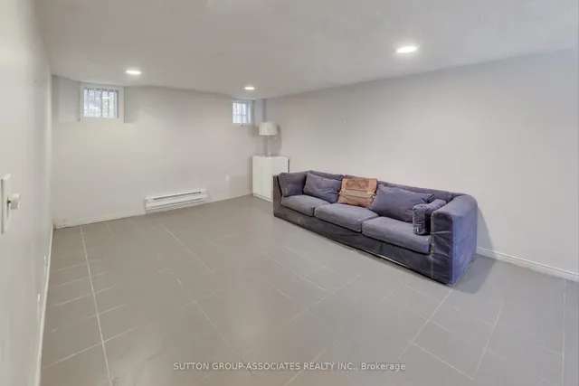 Additional image 42 of 14 Bracondale Hill Rd