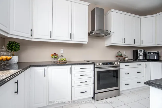 Additional image 19 of 232 Shady Glen Cres