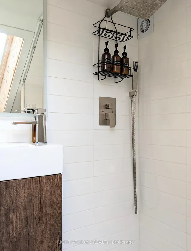 Additional image 15 of 53 Sixteenth St