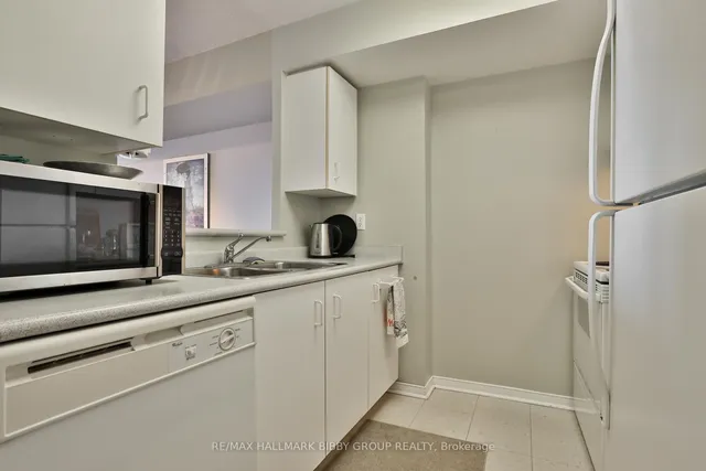 Additional image 8 of 39 Parliament St Unit 1007