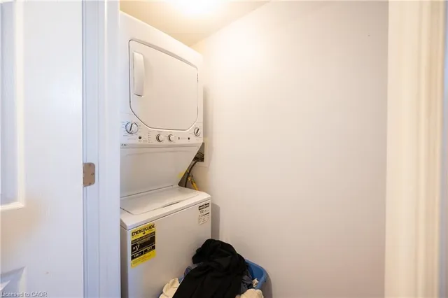 Additional image 35 of 66 Belwood Cres