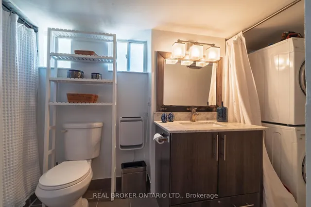 Additional image 41 of 204 Earlscourt Ave