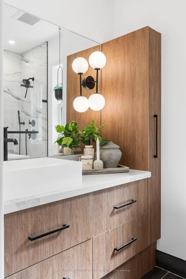 Additional image 22 of 386 Crawford St