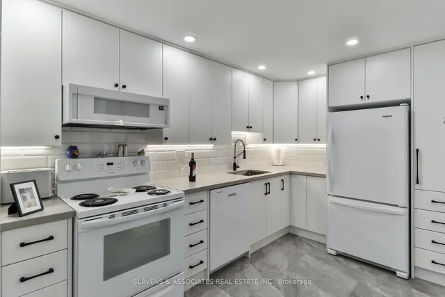 Additional image 5 of 3300 Don Mills Rd Unit 403