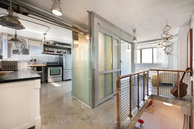 665 Kennedy Rd Unit 702