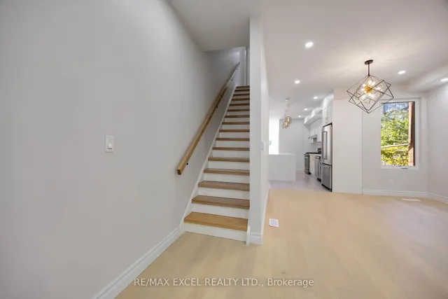 Additional image 34 of 806 Gladstone Ave