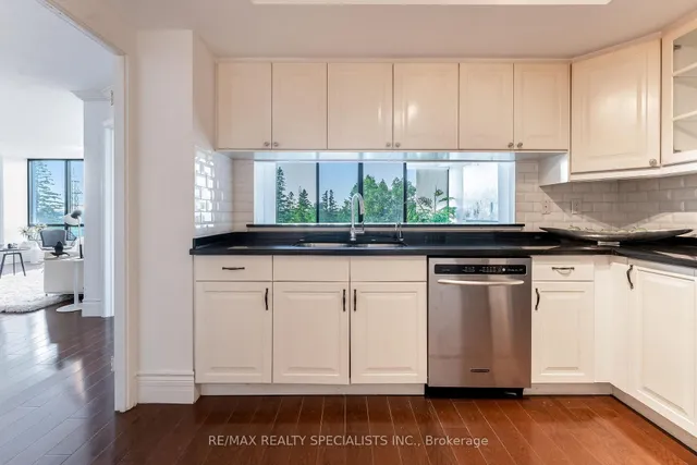 Additional image 28 of 65 Skymark Dr Unit 201