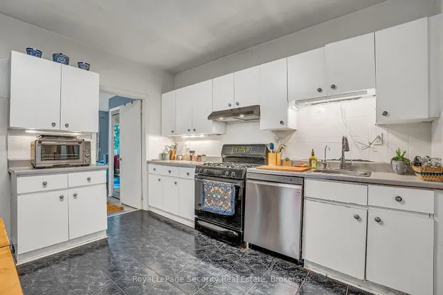 Additional image 18 of 14 Morland Rd