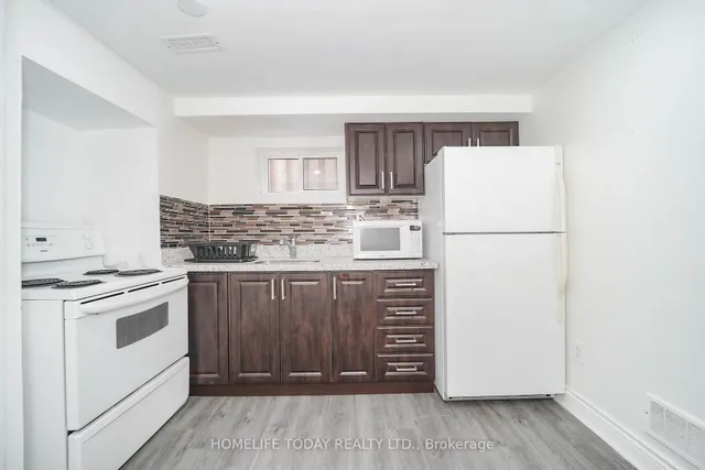 Additional image 28 of 30 Melchior Dr