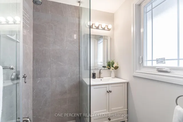 Additional image 31 of 226 Broadway Ave