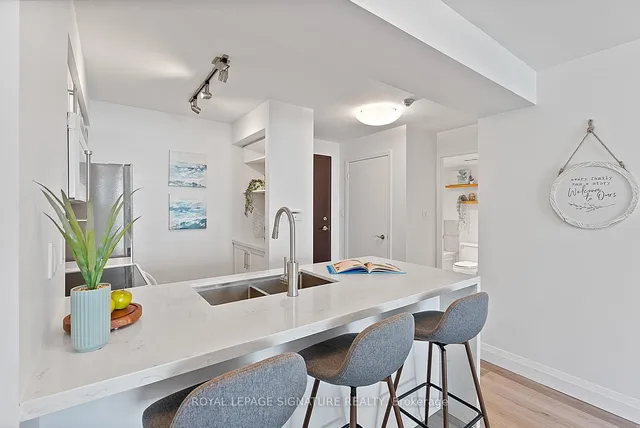 Additional image 43 of 410 Queens Quay Unit 1407