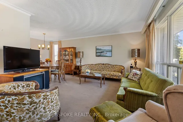 Additional image 6 of 54 Warner Ave