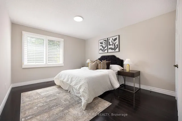 Additional image 27 of 77 Canongate Tr