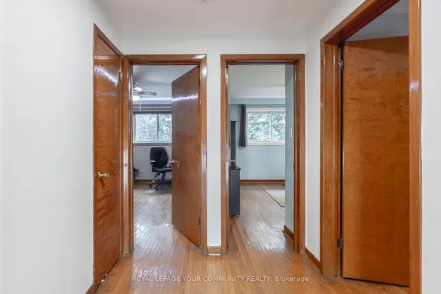 Additional image 24 of 18 Loomis Crt