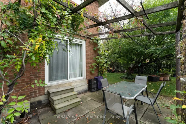 Additional image 49 of 330 Pellatt Ave