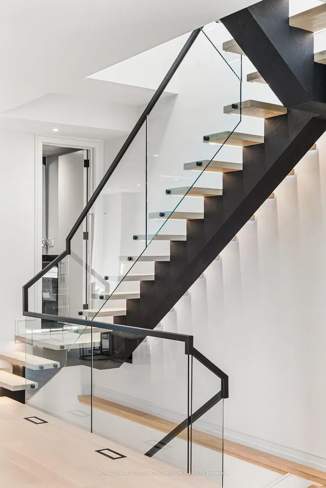 Additional image 17 of 276 Horsham Ave