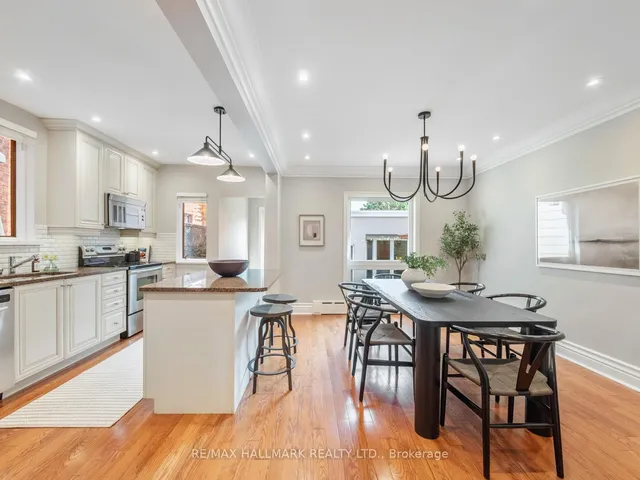 Additional image 15 of 839 Carlaw Ave