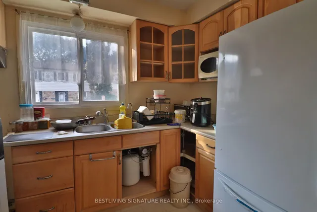 Additional image 2 of 77 Crab Appleway