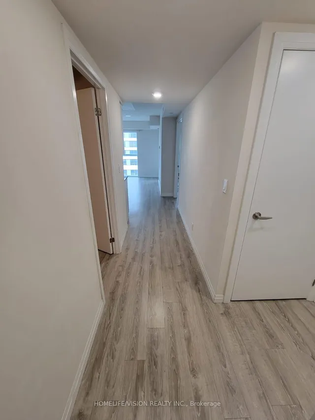 Additional image 7 of 2152 Lawrence Ave Unit 604