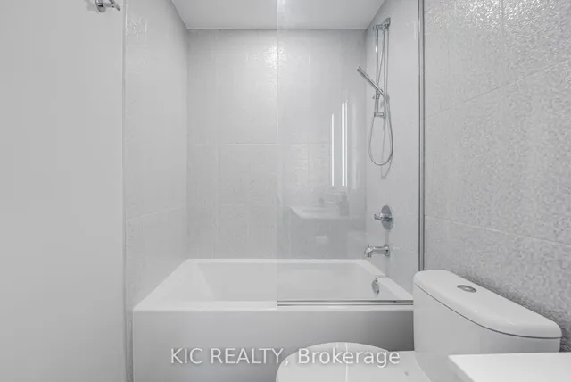 Additional image 14 of 585 Bloor St Unit 3923