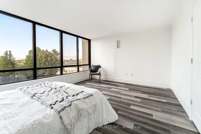 Additional image 42 of 65 Skymark Dr Unit 201