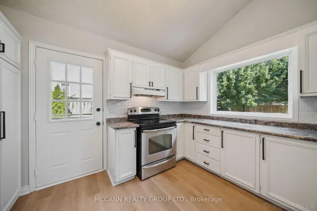 Additional image 17 of 102 Yorkminster Rd