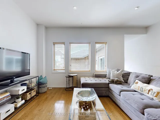 Additional image 10 of 22 Sierra Dr