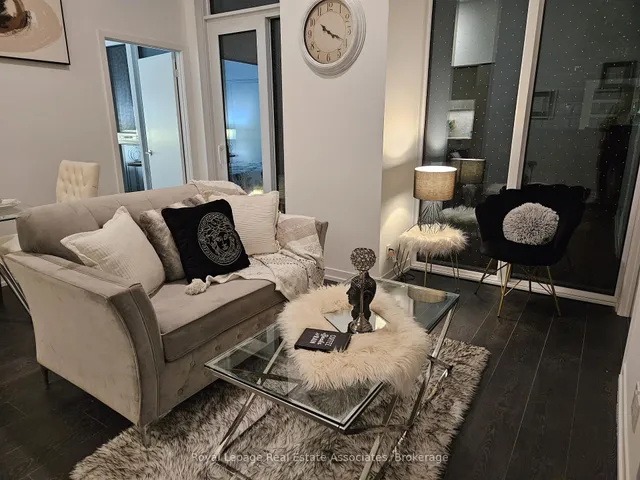 Additional image 2 of 2020 Bathurst St Unit 211