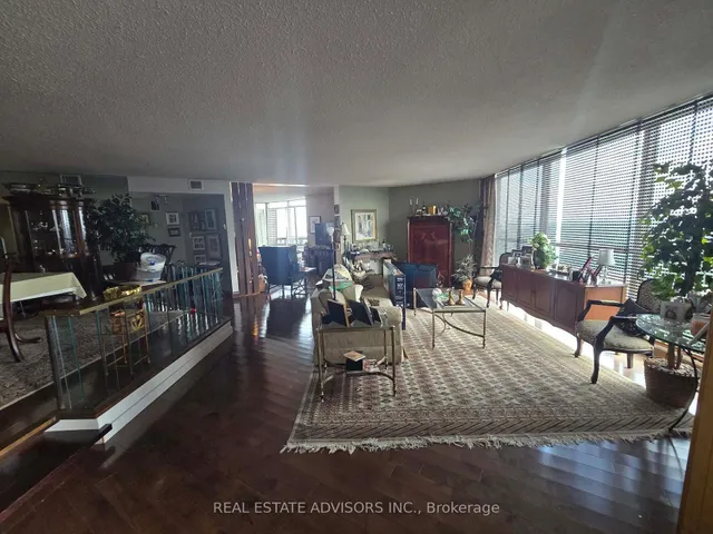 Additional image 4 of 2010 Islington Ave Unit 2306