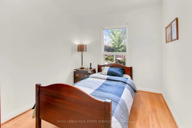 Additional image 19 of 16 Redfern Ave