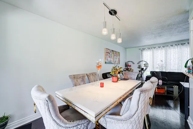 Additional image 12 of 74 Bloomington Cres