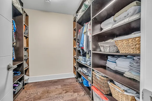 Additional image 28 of 7 Avalon Ave