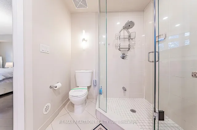 Additional image 32 of 115 Harrison Garden Blvd Unit Th43