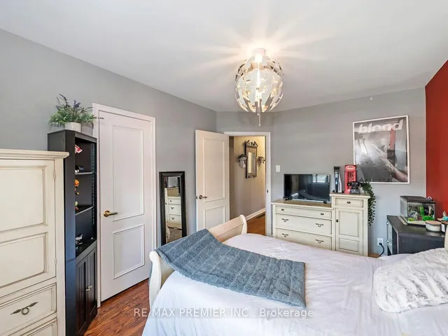 Additional image 22 of 2894 Weston Rd