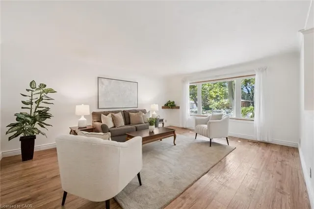 Additional image 7 of 34 Graystone Ave