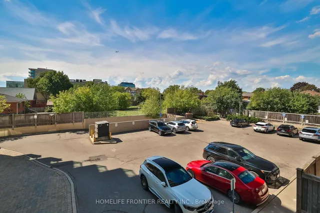 Additional image 31 of 920 Sheppard Ave Unit 201