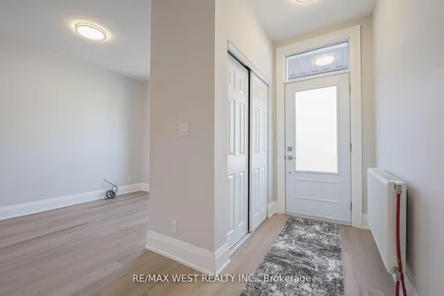 Additional image 6 of 115 Edwin Ave