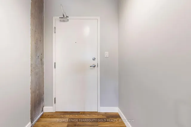 Additional image 39 of 2154 Dundas St Unit 107