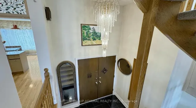 Additional image 4 of 33 Carnival Crt