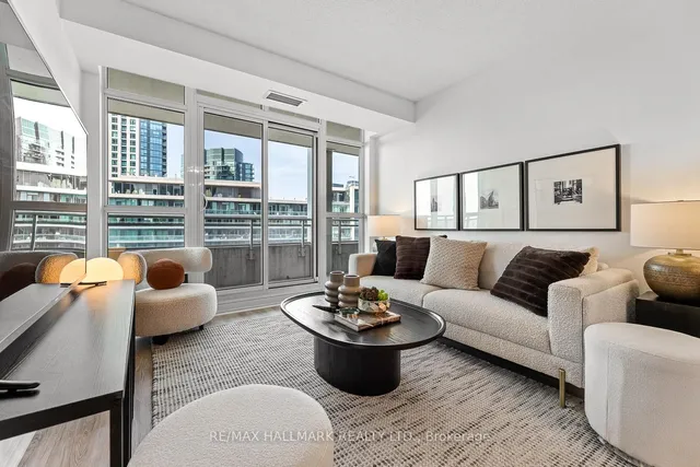 Additional image 10 of 35 Bastion St Unit 1910