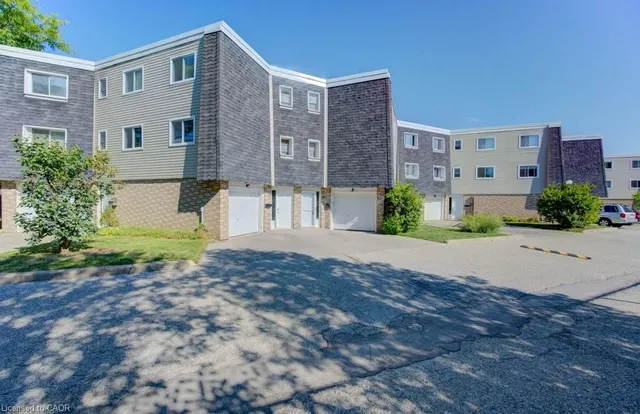 Additional image 3 of 60 Elmsdale Dr Unit 38