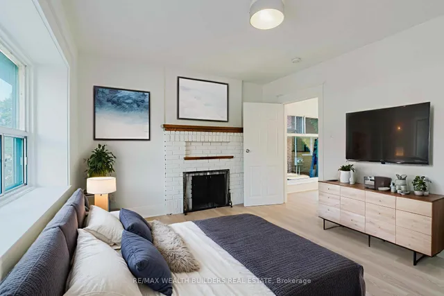 Additional image 4 of 4 GREENLAW Ave