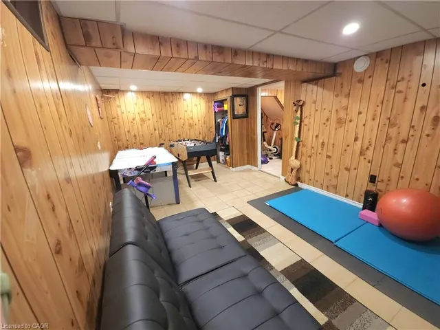 Additional image 23 of 32 Mowat Blvd Unit 8