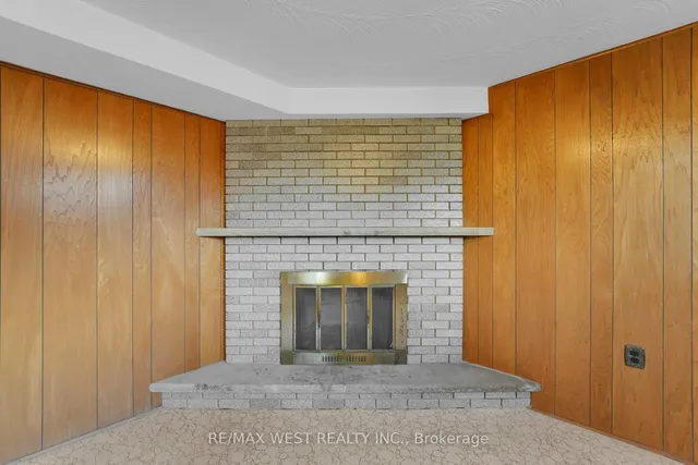 Additional image 29 of 304 La Rose Ave