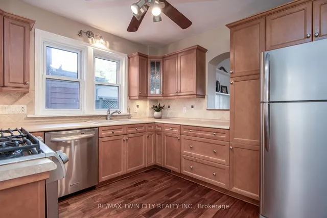 Additional image 29 of 839 Queens Blvd