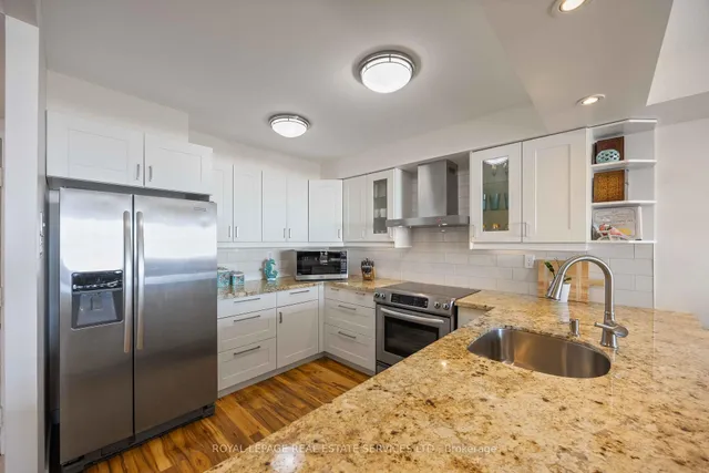 Additional image 9 of 3845 Lakeshore Blvd Unit 1410
