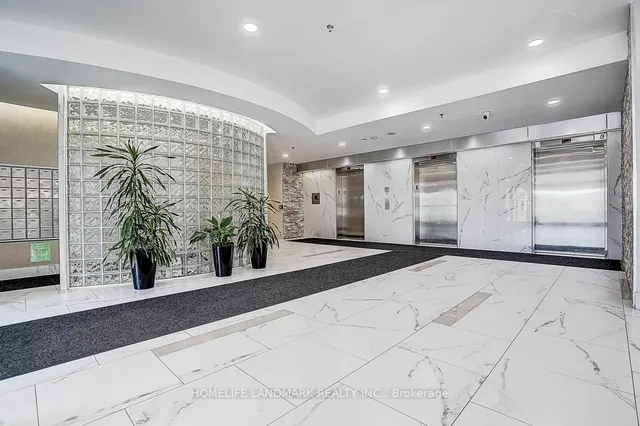 Additional image 3 of 2550 Lawrence Ave Unit 915